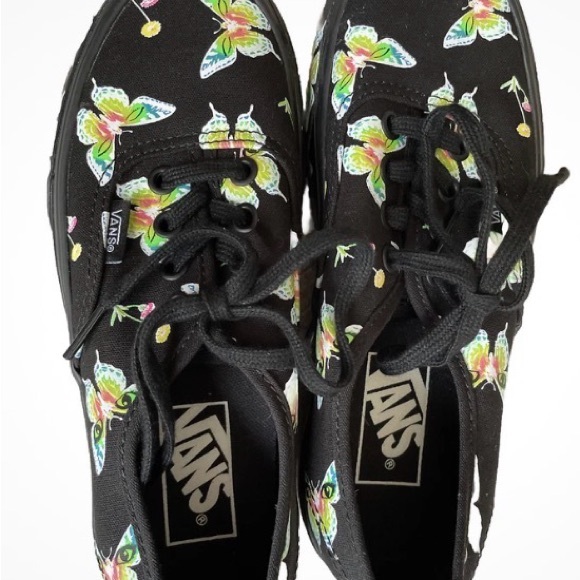 Vans NWOT! Women's Stackform Platform Black and Multicolor Butterflies Sneakers - Picture 2 of 7